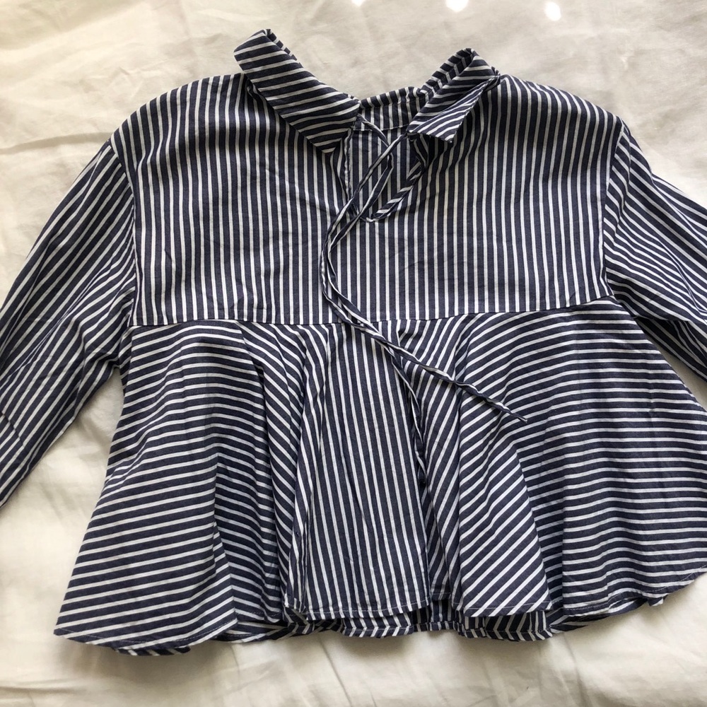 Stripe Ruffle Tiger Embroidered Top - Picture 4 of 6